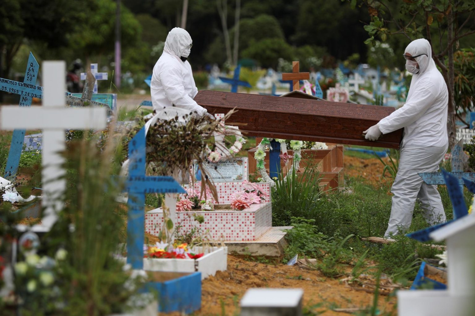 Кладбище погибших от коронавируса