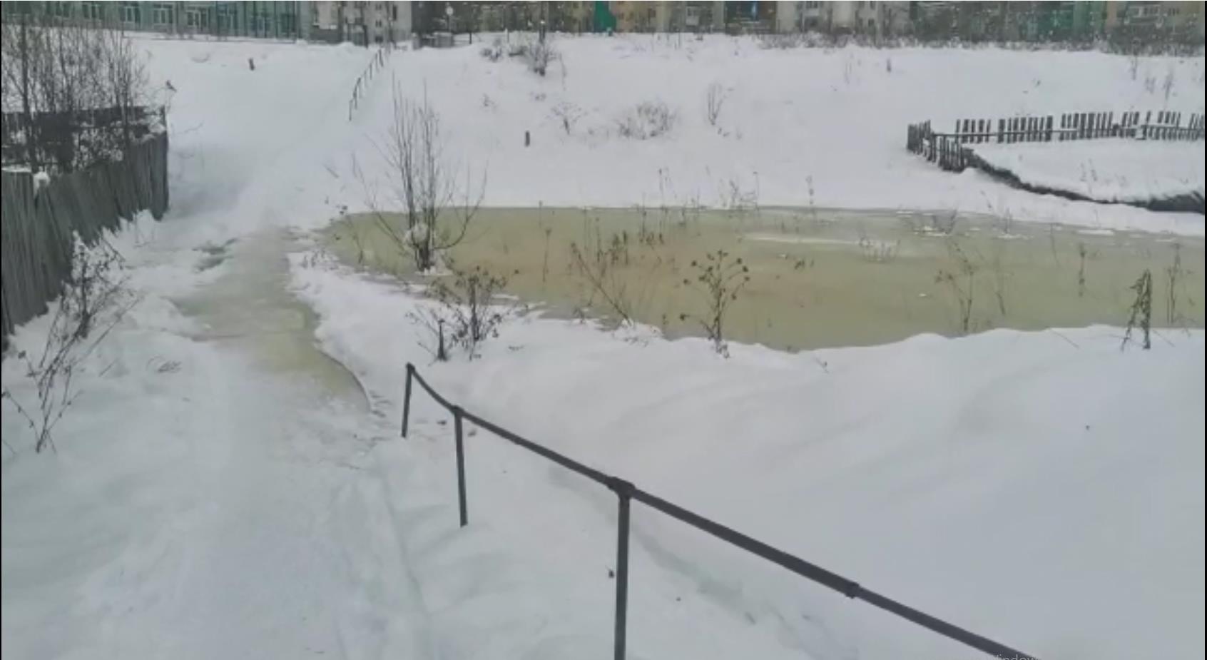 Пгт горноуральский подслушано. Гроза в Горноуральске Свердловская область. Град в Горноуральске пригородного района Свердловской области. Митинг в поселке Горноуральск 6 мая.