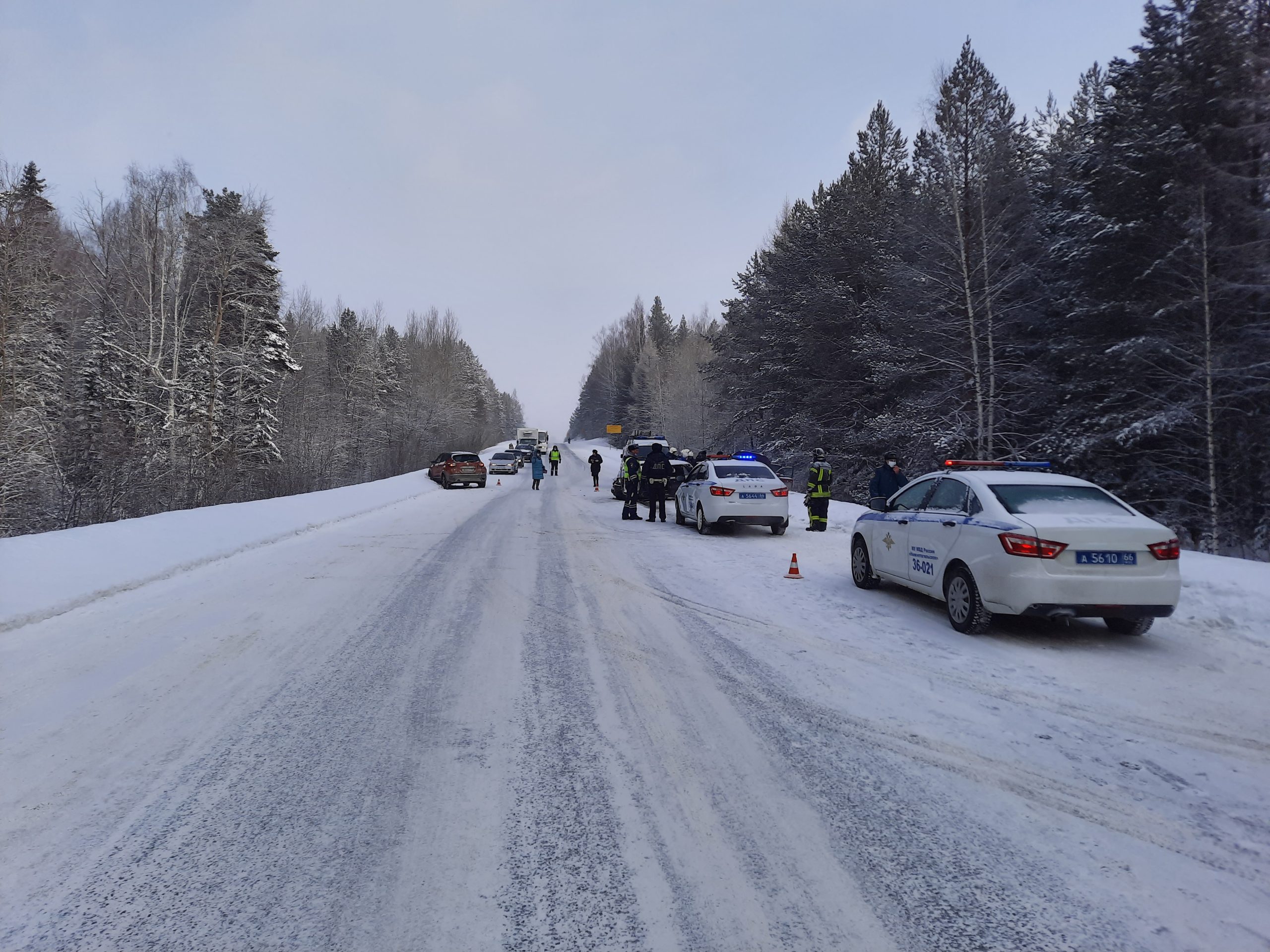 Трасса нижний тагил. ДТП под нижним Тагилом 15.02.2021. Аварии в Нижнем Тагиле за вчерашний день. ДТП под Нижнем Тагилом 09.12.2021. Авария в Нижнем Тагиле вчера на трассе.