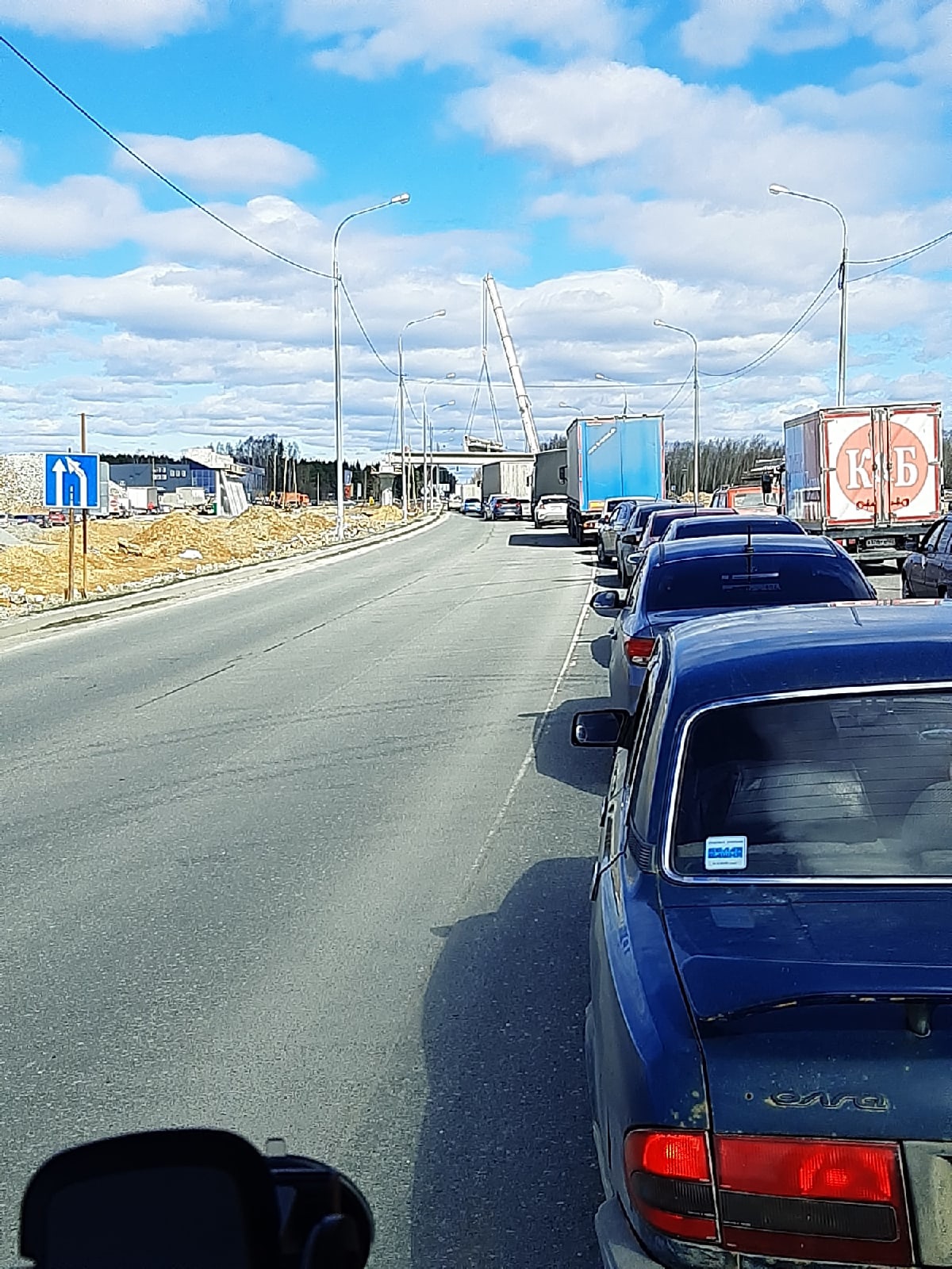 На въезде в Нижний Тагил образовалась километровая пробка из-за  строительства моста - Все новости Нижнего Тагила и Свердловской области