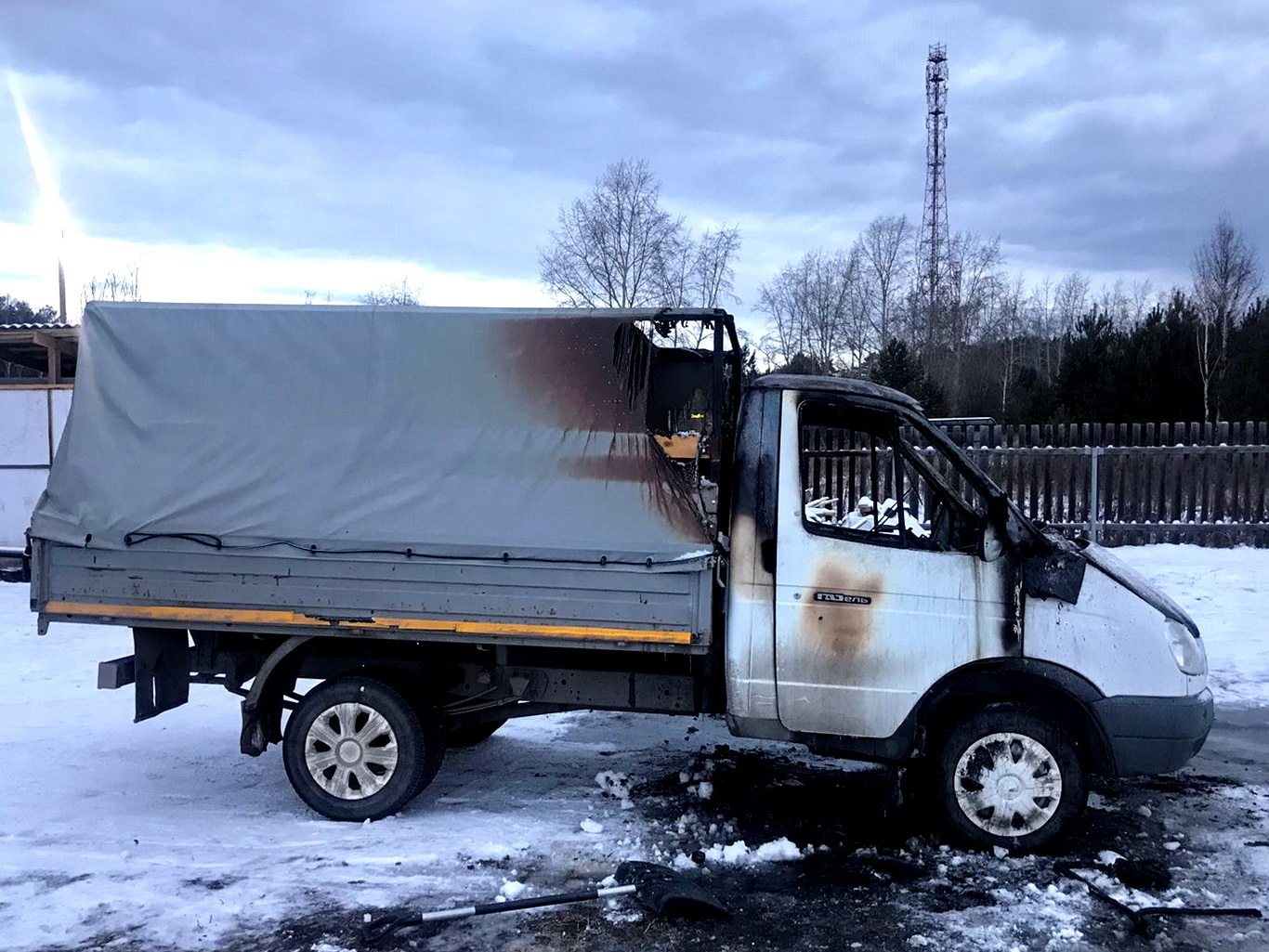 В Нижнем Тагиле прогрев автомобиля закончился пожаром - Все новости Нижнего  Тагила и Свердловской области