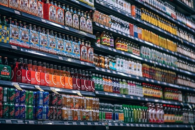 PepsiCo останавливает продажу напитков в России -