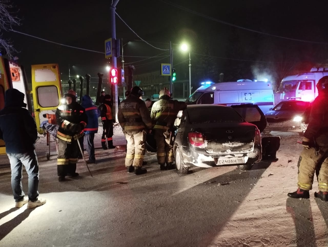 В ГИБДД Нижнего Тагила рассказали подробности ночного ДТП на Вагонке