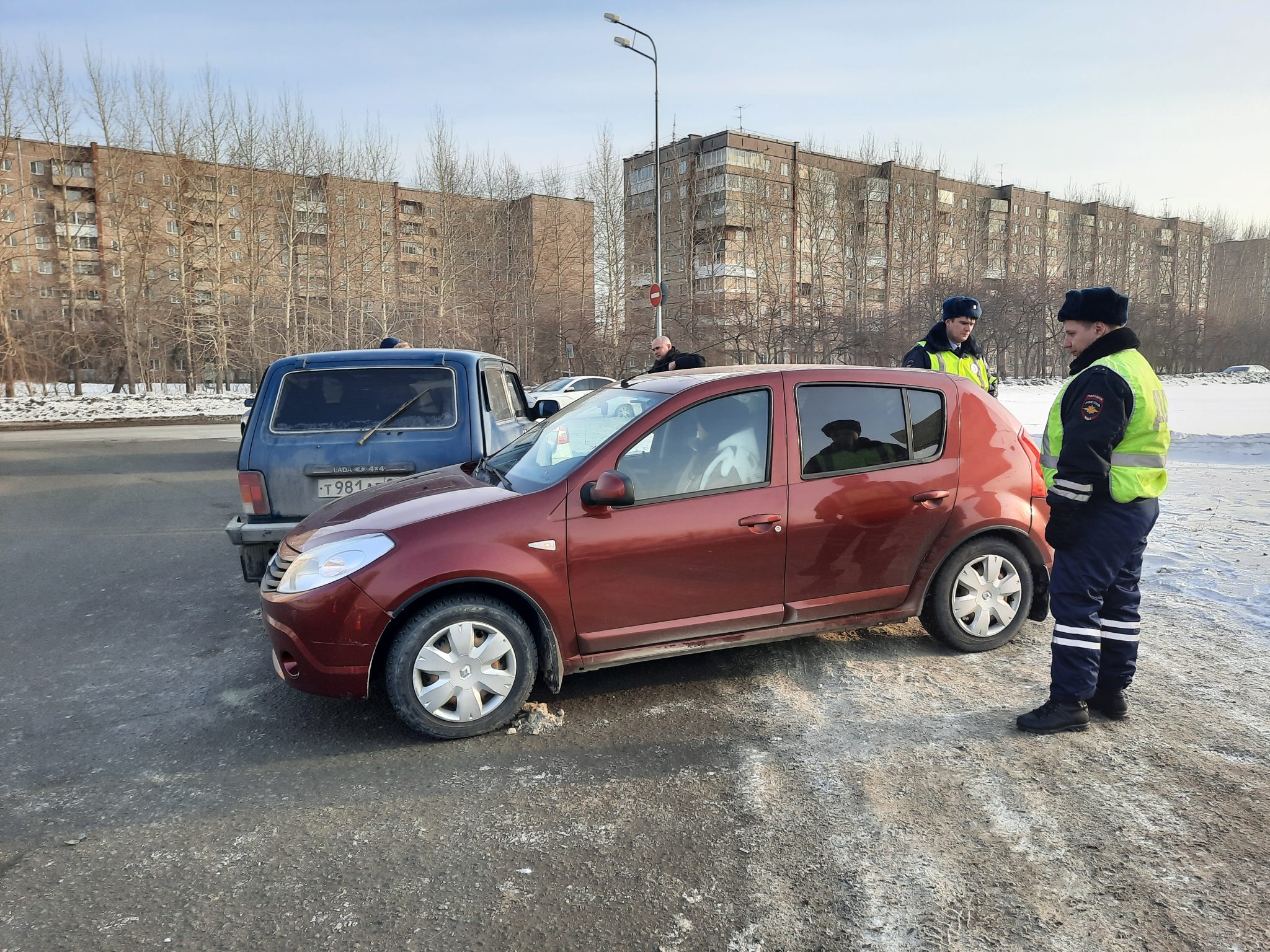 Ново нижнего тагила. Автомобиль.