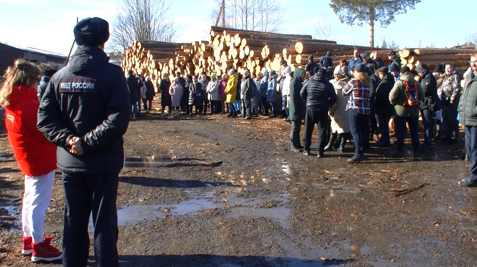 Под Нижним Тагилом прошел народный сход против разработки щебеночного  карьера (Видео)