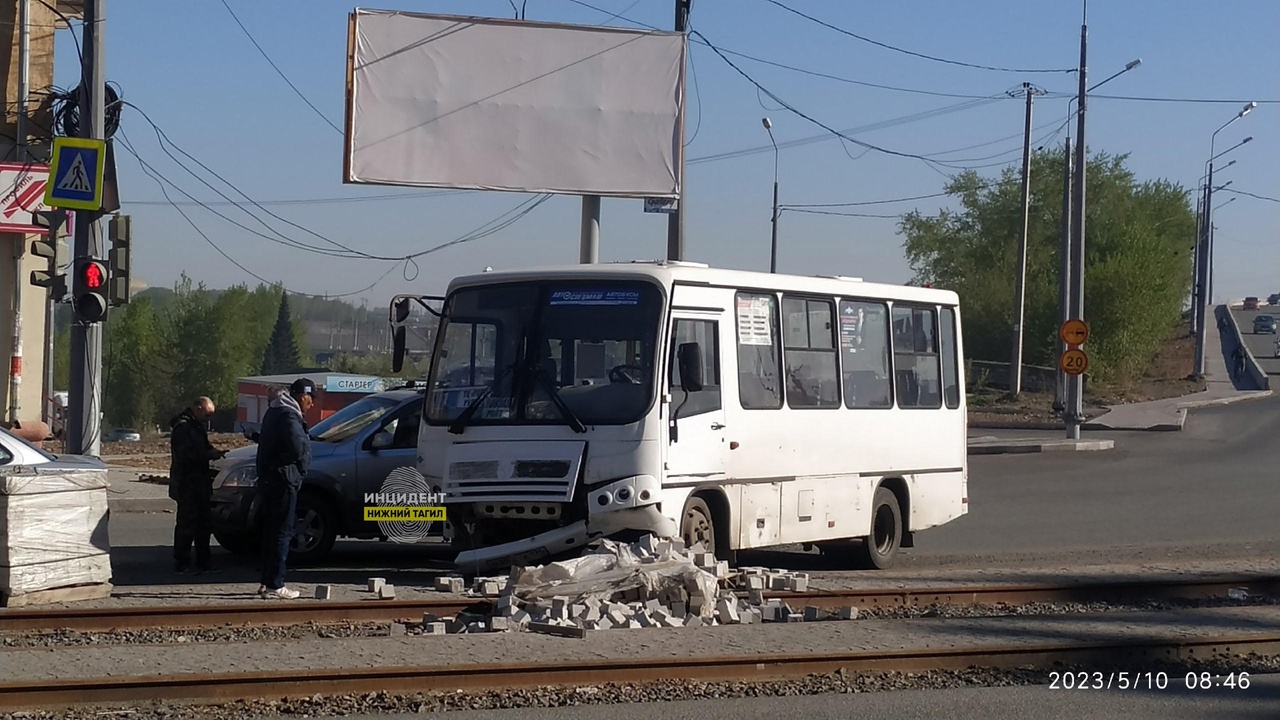 В Нижнем Тагиле водитель автобуса устроил массовое ДТП