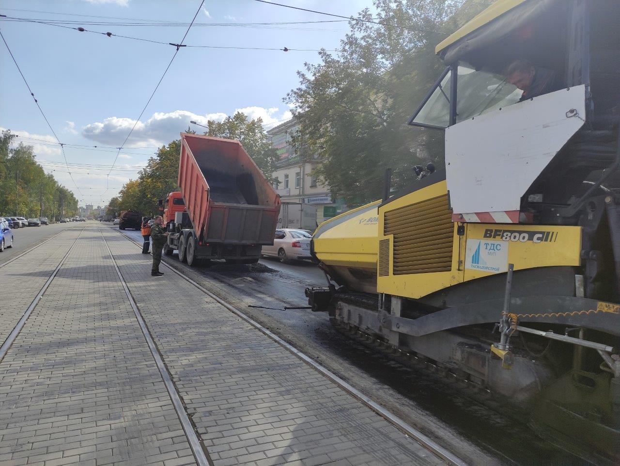 В Нижнем Тагиле на улице Фрунзе экспериментируют с новой технологией  дорожного покрытия