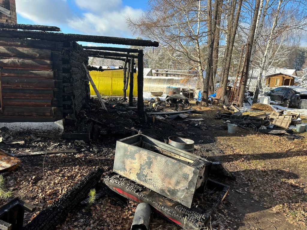 Под Нижним Тагилом в пожаре пострадала хозяйка частного дома