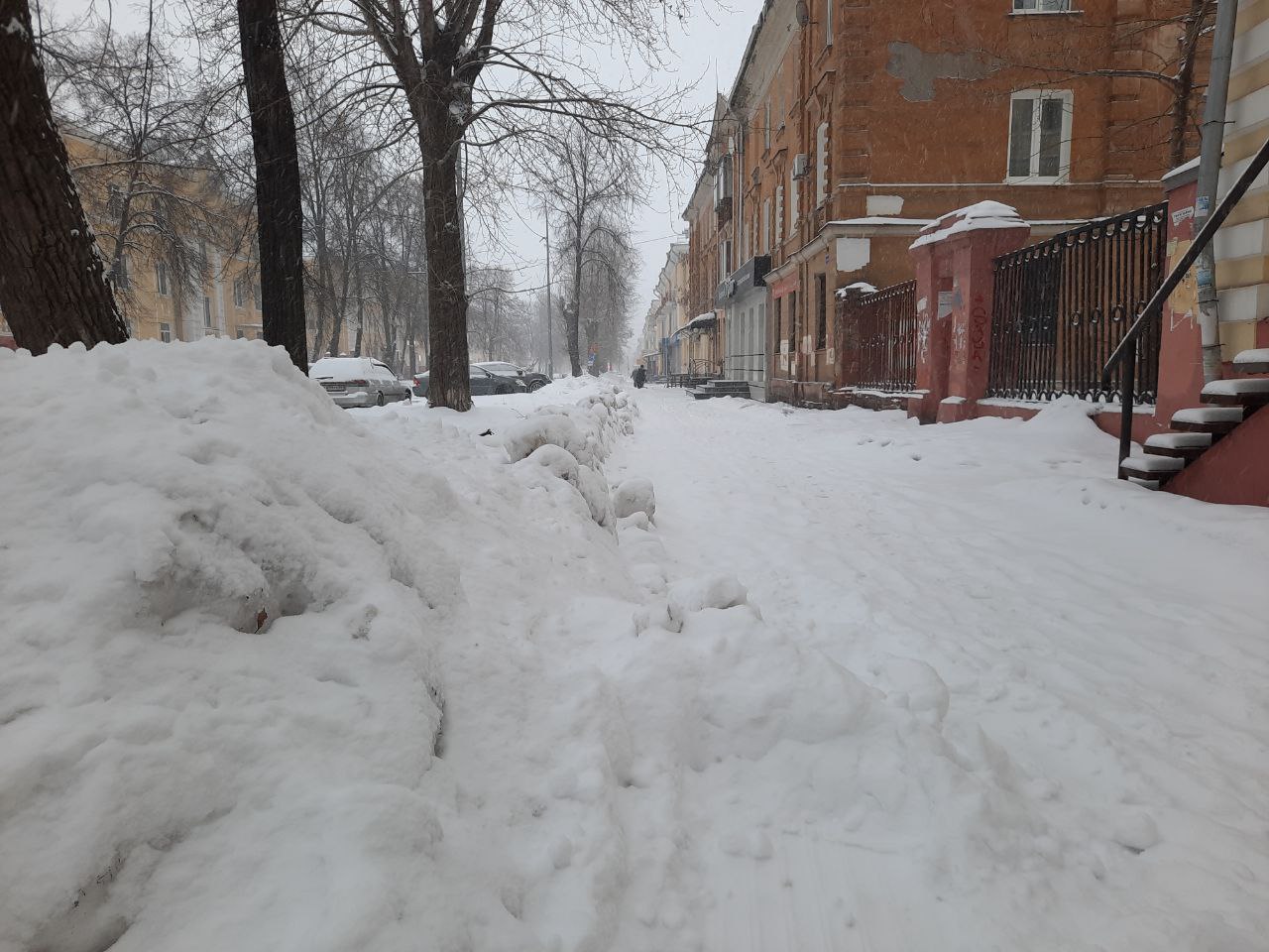 Снегопад в Нижнем Тагиле: борьба с последствиями