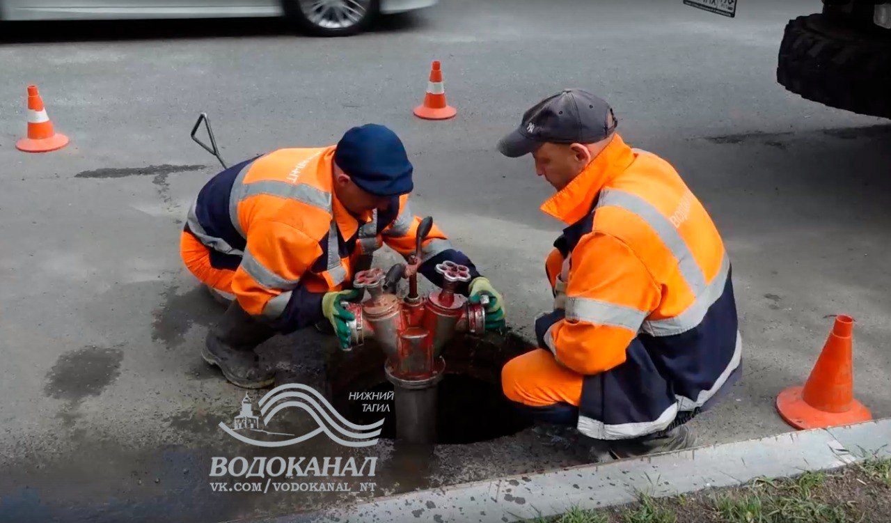 Проверка пожарных гидрантов в Нижнем Тагиле