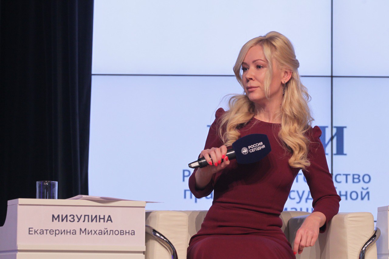 Мизулина попросила СКР и прокуратуру заняться многодетной семьей из Тагила -