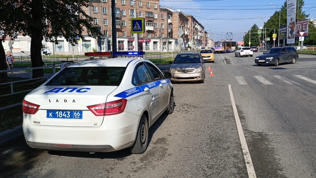 В РФ не будут дважды наказывать водителей за наезд на пешехода - В России водителей больше не будут дважды наказывать за наезд на пешехода. ГАИ ГИБДД ДТП ДПС