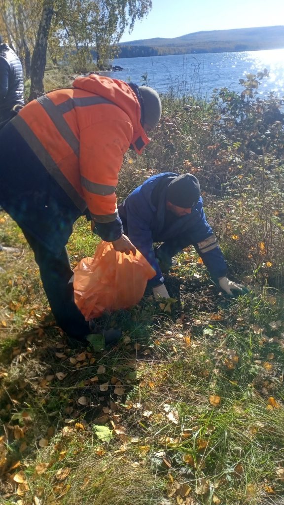 Рейд прокуратуры выявил остатки пенопласта на берегу Черноисточинского пруда -