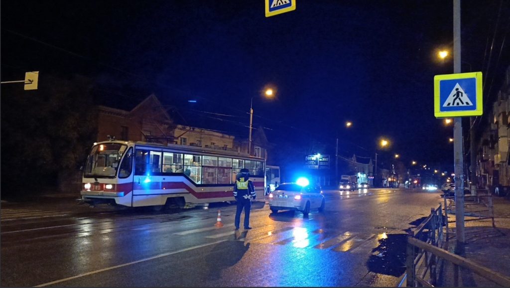 В Нижнем Тагиле женщина-пешеход попала в больницу после наезда автомобиля -