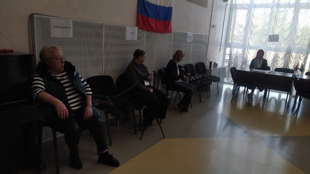 Голосование в Нижнем Тагиле: Свердловчане выбирают нового главу региона - В Нижнем Тагиле, как и по всей Свердловской области, продолжается голосование. В финальный день выборов, 14 сентября, журналист ИА «Реальный Тагил» посетил избирательные участки Ленинского района. Голосование в Нижнем Тагиле: Свердловчане выбирают нового главу региона -