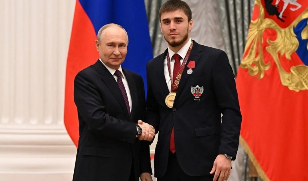Путин наградил четырёх свердловских спортсменов -