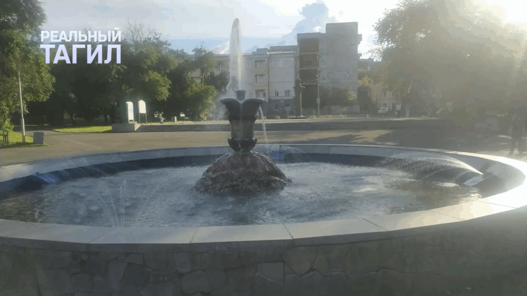 День города в Тагиле — грустный праздник - Минута мэппинга в Тагиле стоит как десятки метров нового водовода, но деньги уходят в небо. памятник тагил лето фонтан