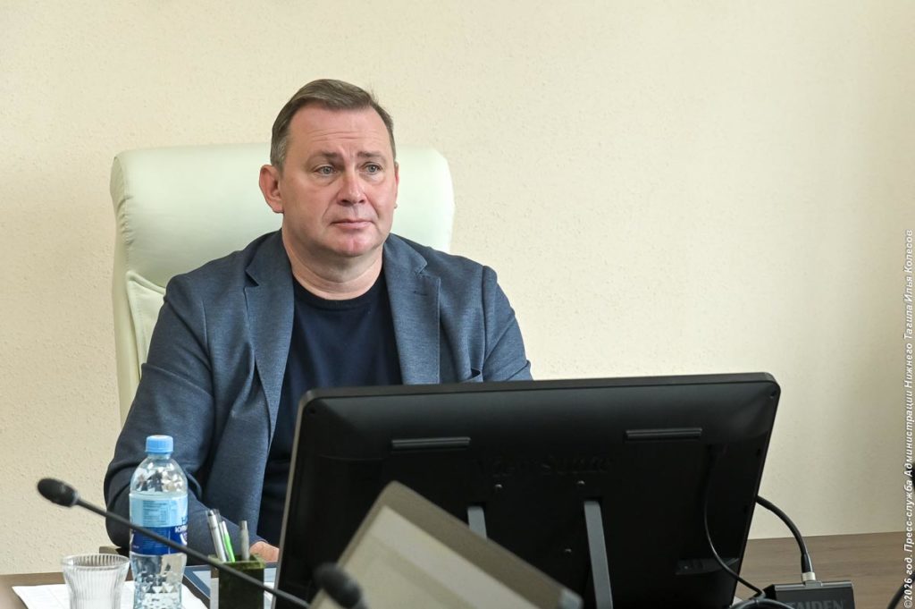 Тагильчан насторожили комментарии на странице мэра Пинаева - В официальном аккаунте главы Нижнего Тагила Владислава Пинаева во «ВКонтакте» на протяжении последних нескольких дней фиксируется необычная активность в комментариях, которая может указывать на присутствие ботов или использование искусственного интеллекта для создания видимости народной поддержки градоначальника. Пинаев