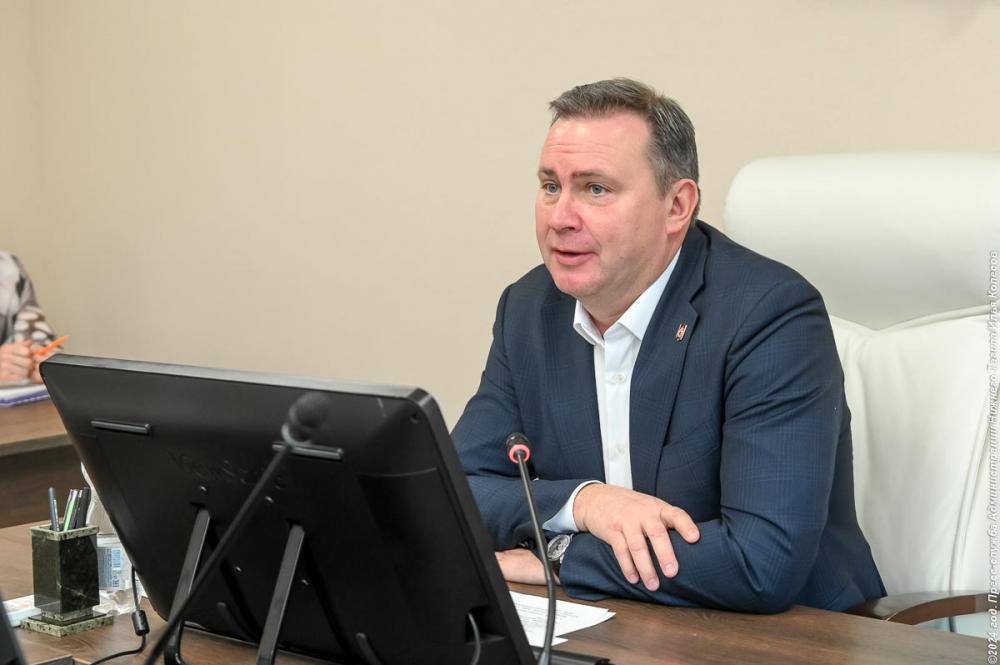 Мэрия Тагила отдала вестибюль «Юбилейного» под кофемат и бахилы - Как стало известно информационному агентству «Реальный Тагил», аренда площадей в здании на улице Фрунзе, 39, разрешена сроком до одного года. Пинаев