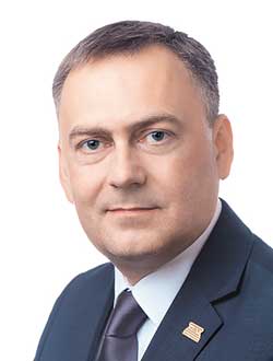 Копилка с двойным дном: тагильская мэрия тратит миллионы через депутатов - Бюджетные средства, предназначенные для содержания школ, детсадов и учреждений культуры, фактически проходят через руки депутатов Скоропупов