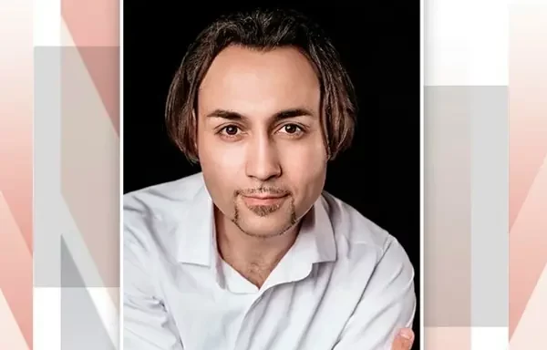 Евгений Толстов артист