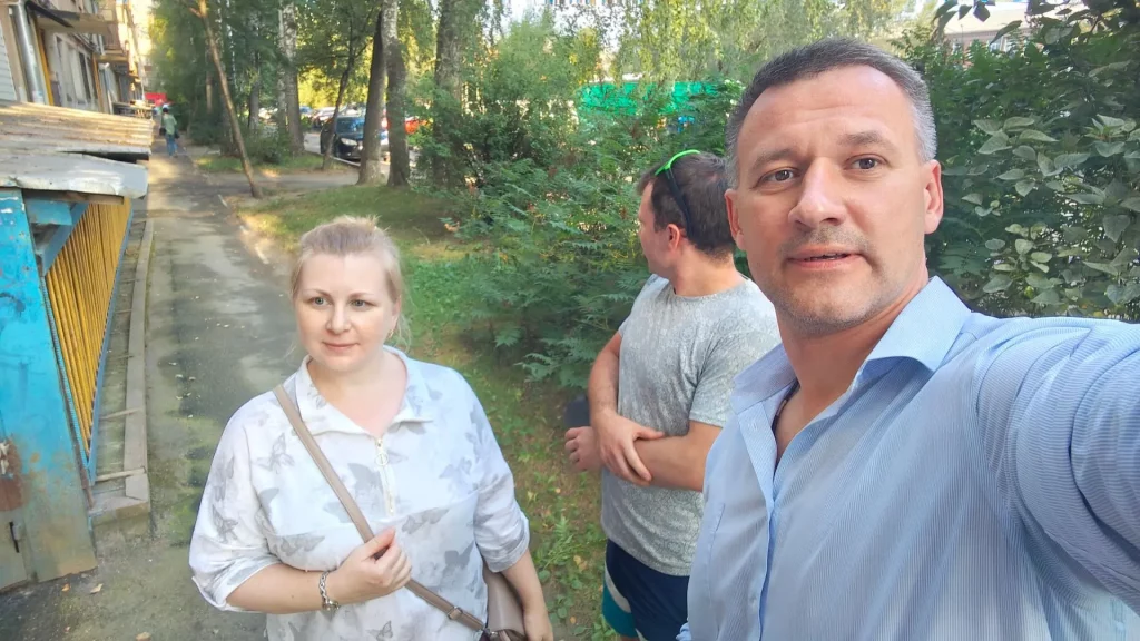 Из УК Вагонки позвонили Свалову и позвали его в подвал - Депутат Законодательного собрания Свердловской области Алексей Свалов не остаётся в стороне от проблем Нижнего Тагила и продолжает плотно работать с жителями города. Из УК Вагонки позвонили Свалову и позвали его в подвал -