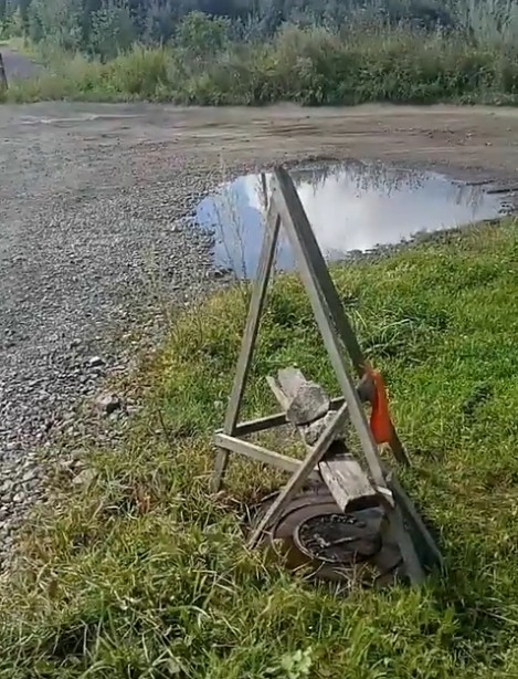 Водоканал топит лес в Черноисточинске - Коммунальная авария в Черноисточинске: стоки заливают лес Водоканал топит лес в Черноисточинске -