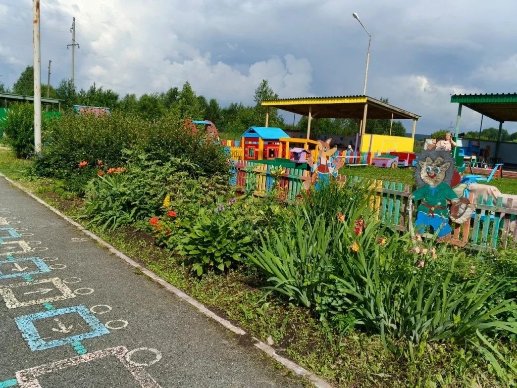 В МО Горноуральский показали лучшие клумбы -
