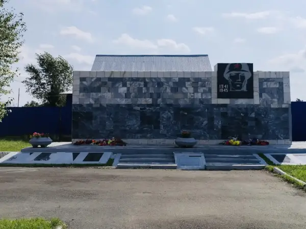 В Алапаевске прокуратура добилась восстановления мемориала погибшим металлургам -
