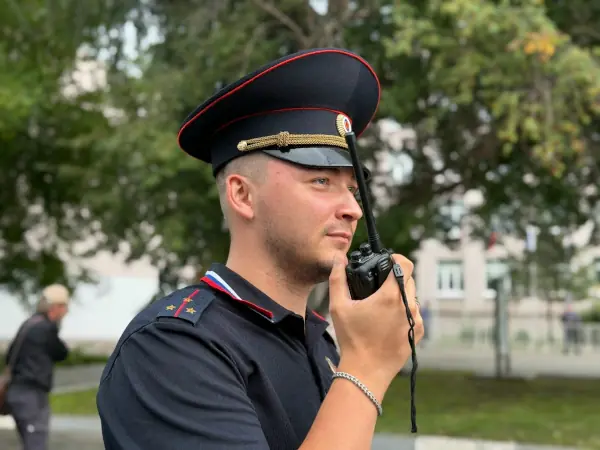 Тагильский полицейский Савелий Заикин участвует в конкурсе «Народный участковый — 2026» - Честь города в соревновании защищает сотрудник отдела полиции № 16 МУ МВД России «Нижнетагильское». Речь идет о старшем лейтенанте Савелии Заикине, занимающем должность участкового уполномоченного. Тагильский полицейский Савелий Заикин участвует в конкурсе «Народный участковый — 2026» -