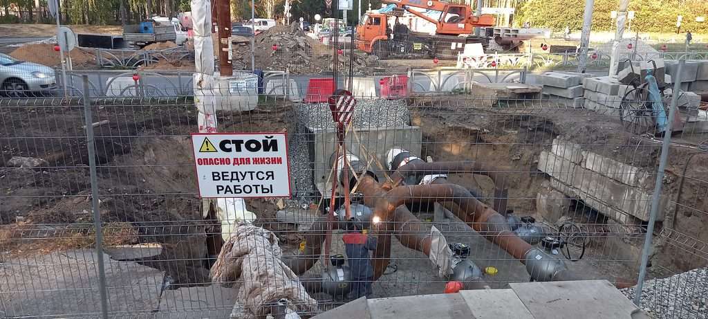 В Екатеринбурге суд заставил Водоканал заделать ямы -
